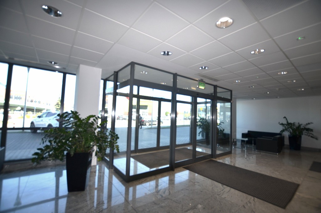 biuro-do-wynajecia-mazowieckie-warszawa-wlochy-uniqa-forum-6689713-5 biuro-do-wynajecia-mazowieckie-warszawa-wlochy-uniqa-forum-6689713-5