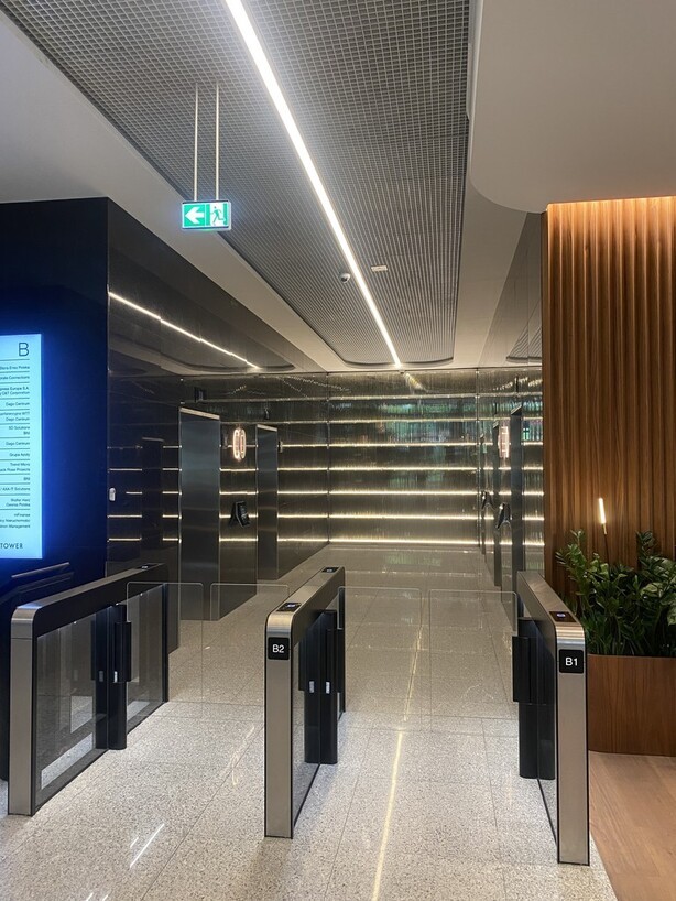 biuro-do-wynajecia-mazowieckie-warszawa-wola-warsaw-trade-tower-wtt-11719080-7 biuro-do-wynajecia-mazowieckie-warszawa-wola-warsaw-trade-tower-wtt-11719080-7