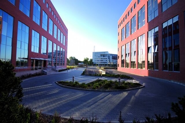 biuro-do-wynajecia-mazowieckie-warszawa-wlochy-kopernik-office-building-b-11558582-4 biuro-do-wynajecia-mazowieckie-warszawa-wlochy-kopernik-office-building-b-11558582-4