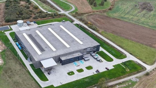 Elhurt Plus sprzedaje nowoczesny projekt magazynowy w Bochni